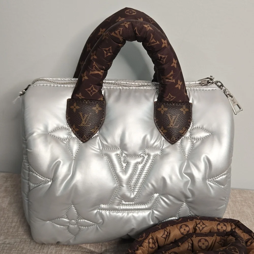 Louis Vuitton Limited Edition Silver Giant Monogram Econyl Pillow Speedy 25 - Picture 3 of 12